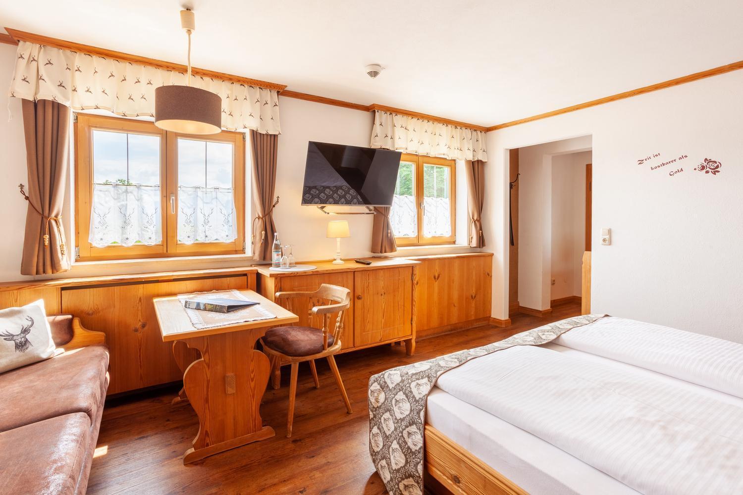 Hotel Lustiger Hirsch Akams Zewnętrze zdjęcie