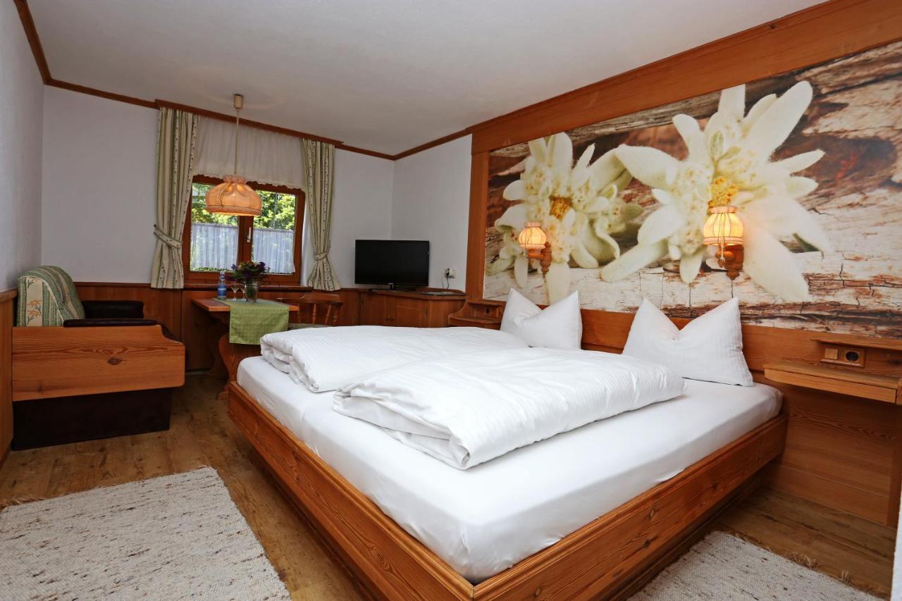 Hotel Lustiger Hirsch Akams Zewnętrze zdjęcie