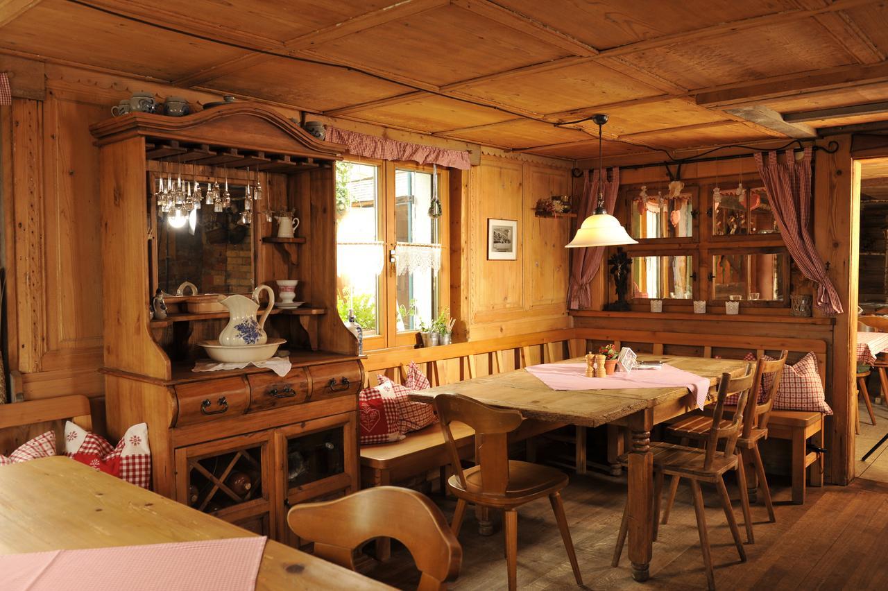 Hotel Lustiger Hirsch Akams Zewnętrze zdjęcie