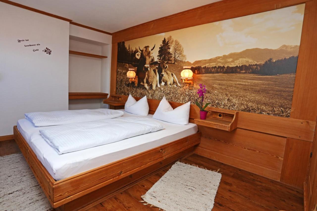 Hotel Lustiger Hirsch Akams Zewnętrze zdjęcie
