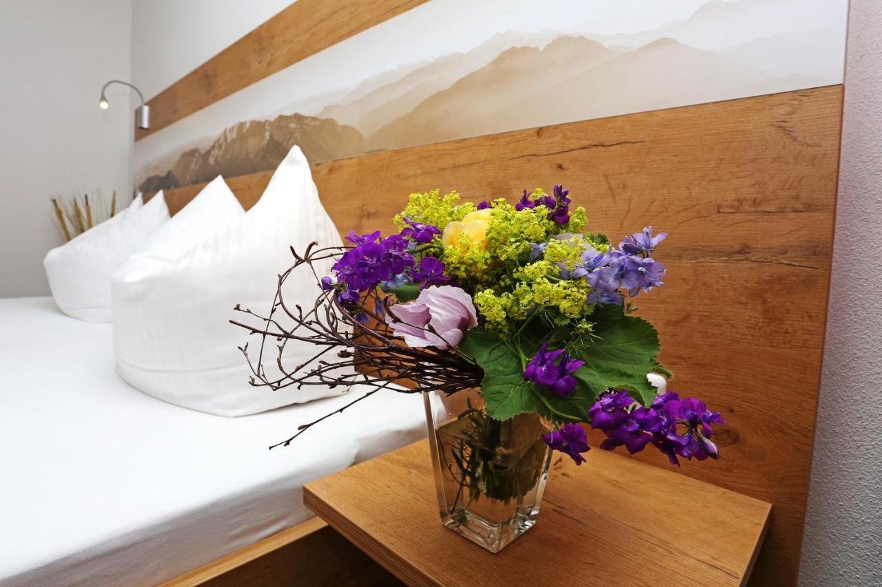 Hotel Lustiger Hirsch Akams Zewnętrze zdjęcie