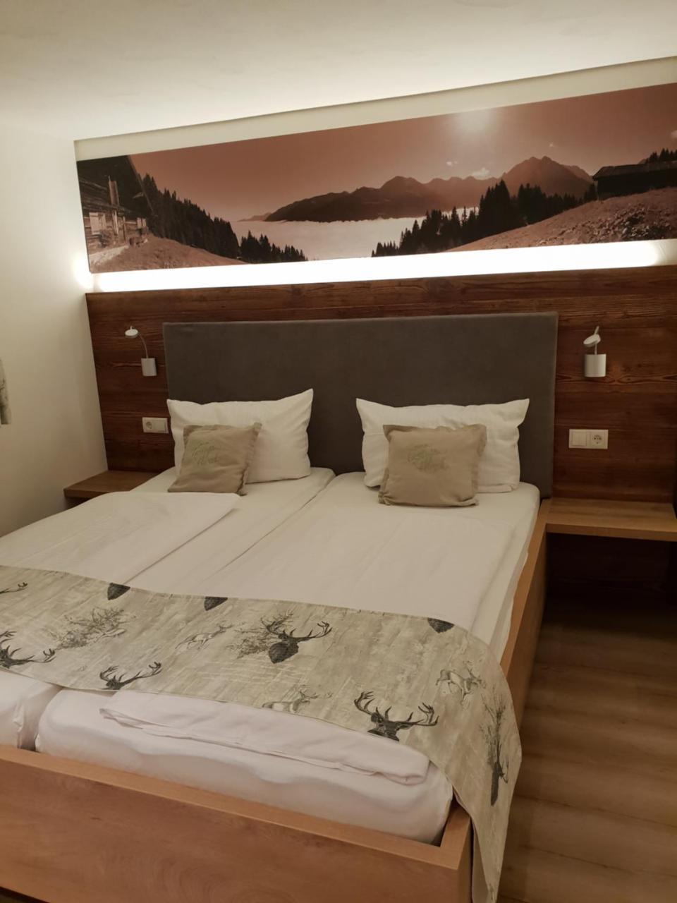 Hotel Lustiger Hirsch Akams Zewnętrze zdjęcie