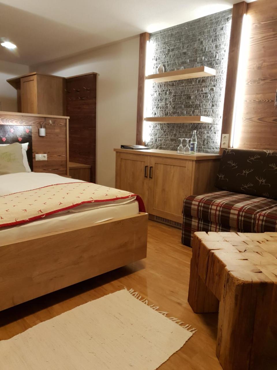 Hotel Lustiger Hirsch Akams Zewnętrze zdjęcie